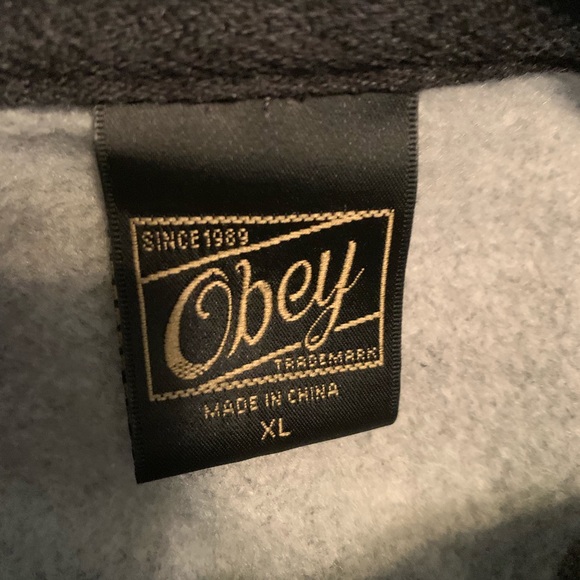 Obey pull-over sweatshirt - Picture 3 of 3